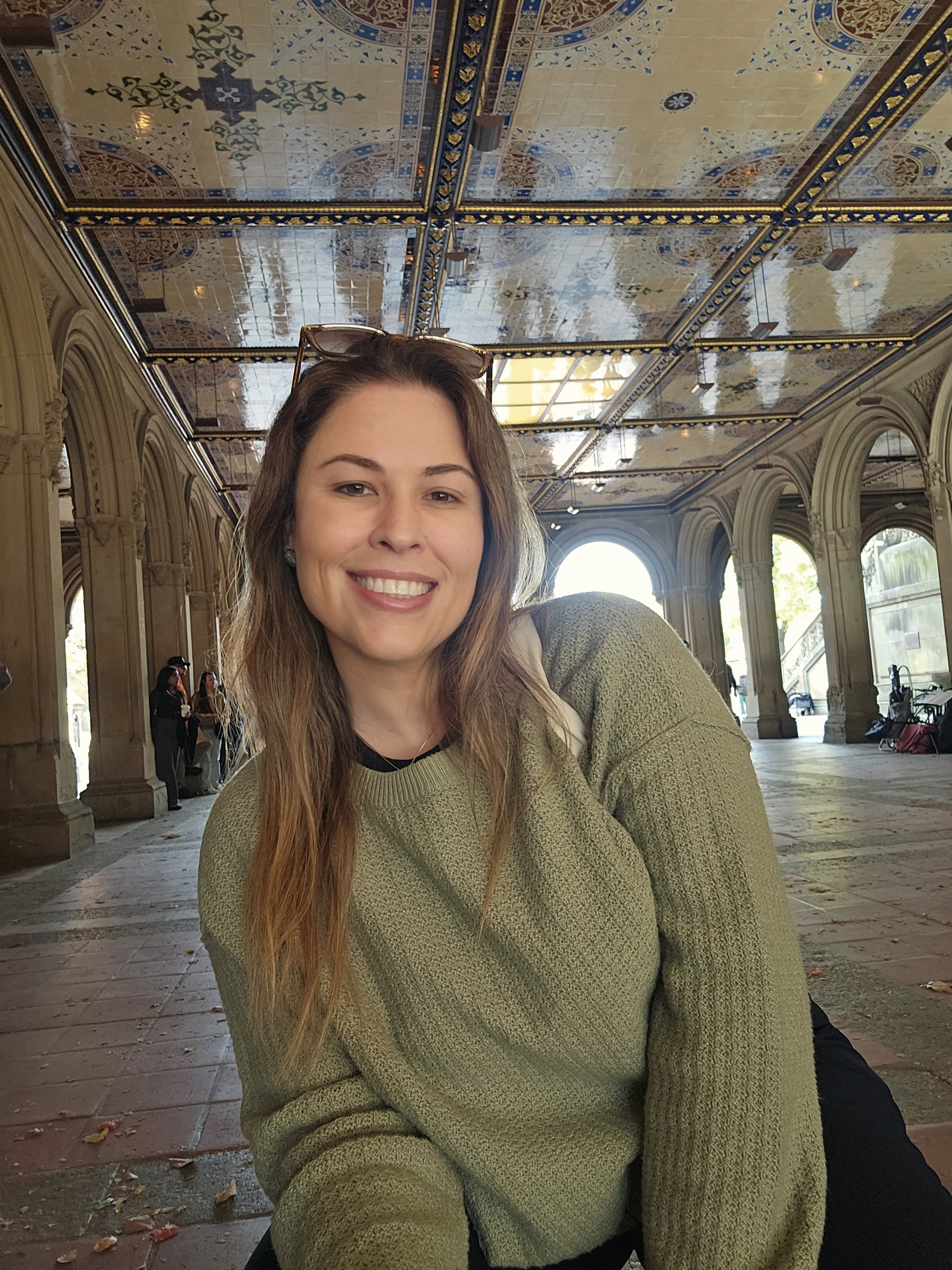 Anna Gabi em Nova York, foto pessoal em cenário reconhecível da cidade